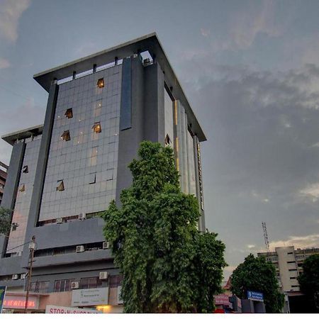 Shagun Hotel Vadodara Ngoại thất bức ảnh