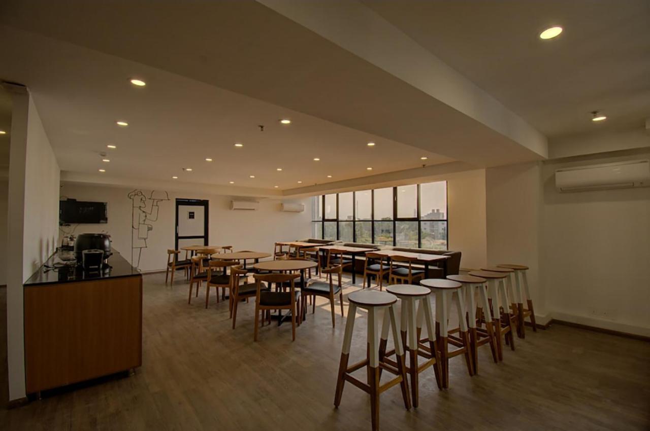 Shagun Hotel Vadodara Ngoại thất bức ảnh