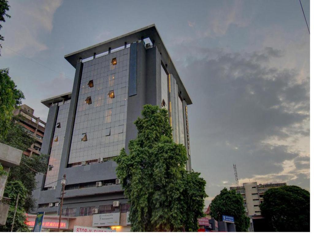 Shagun Hotel Vadodara Ngoại thất bức ảnh